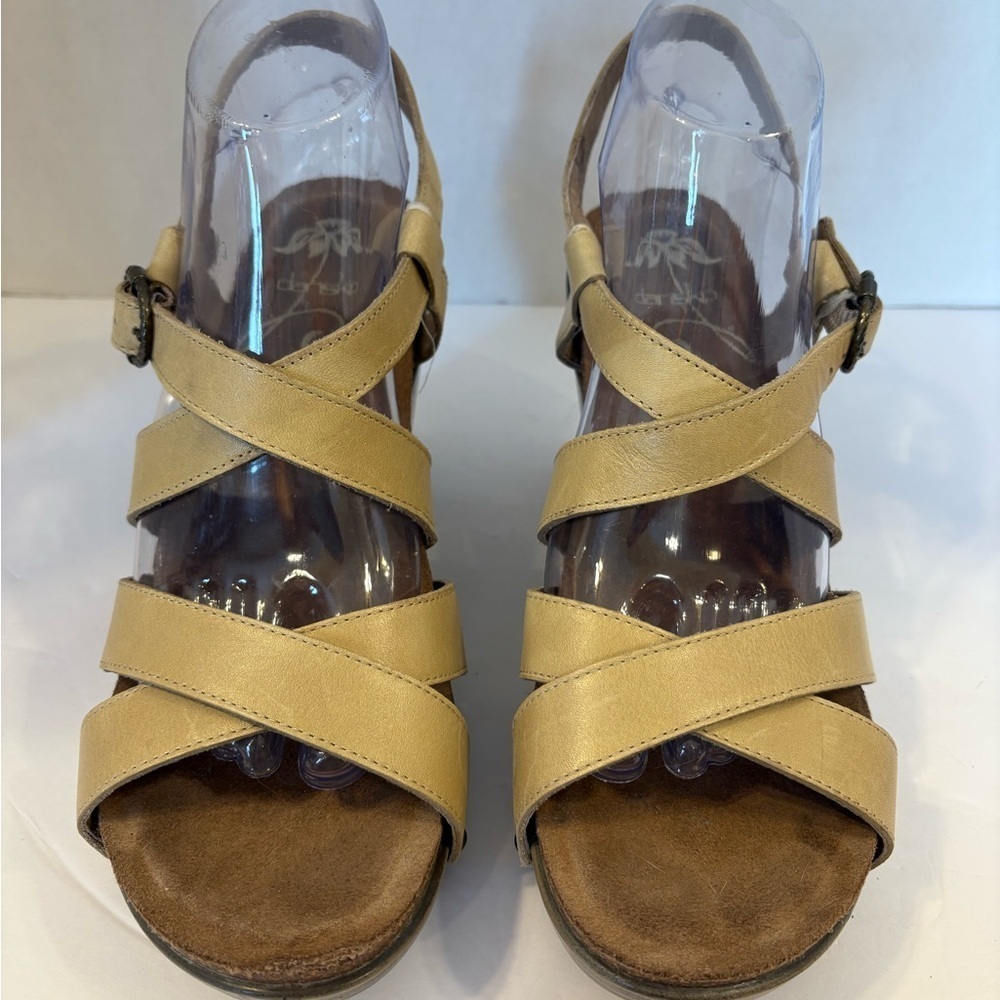 Dansko Frida antique beige sand leather wedge heel sandals size 40 9